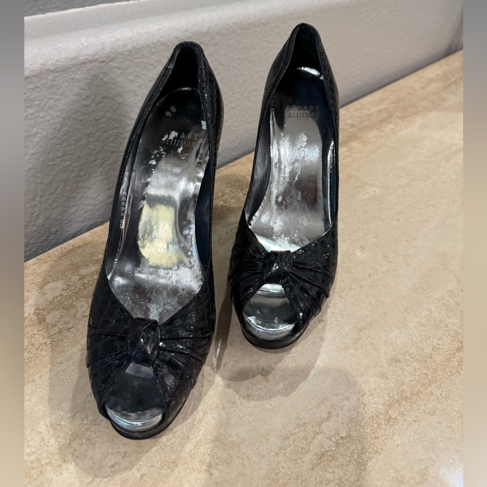 Stuart Weitzman Black Patent Leather snake print platform Peep-Toe Heels